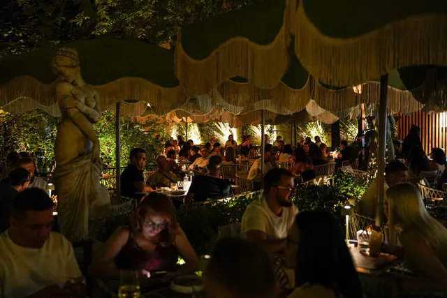 Impreuna la Grand Café